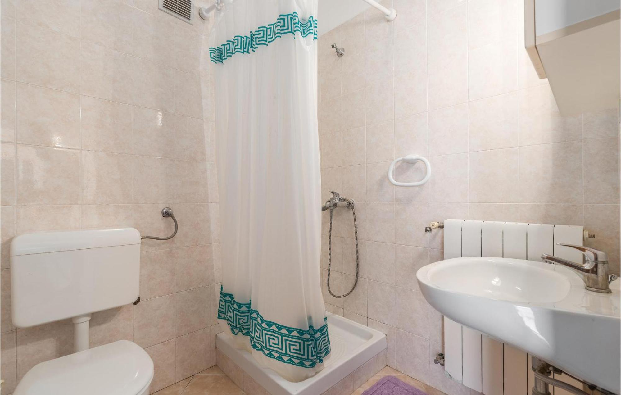 Beautiful Home In Visnjan With Wifi Экстерьер фото