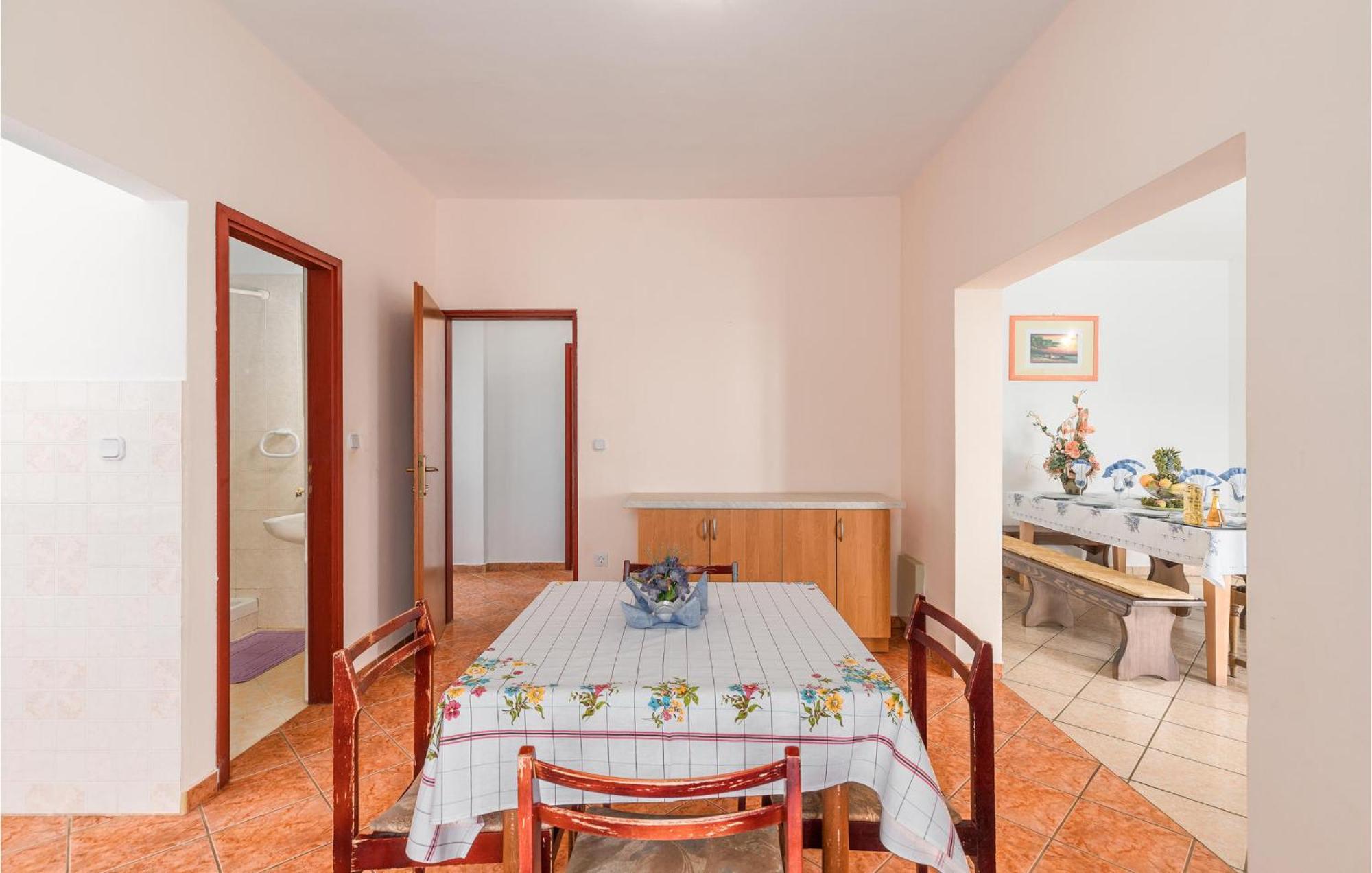 Beautiful Home In Visnjan With Wifi Экстерьер фото
